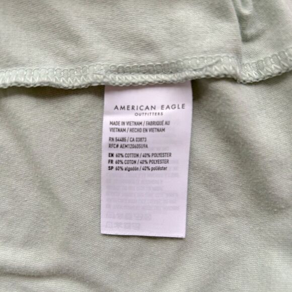 American Eagle Outfitters Soft Green T-Shirt Size Medium in GUC - Picture 5 of 5